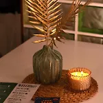 Annuncio Vecchio A * ローマ